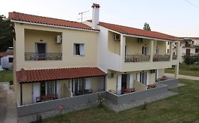 Yiannis Studios